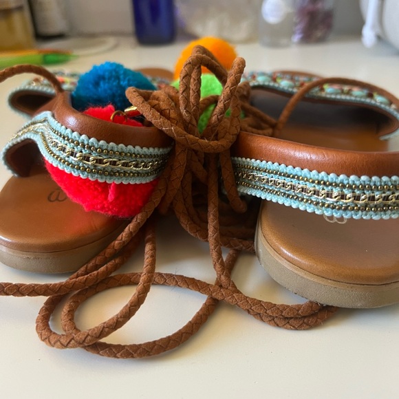 Elina Linardaki handmade Pom Pom sandals - Picture 6 of 6